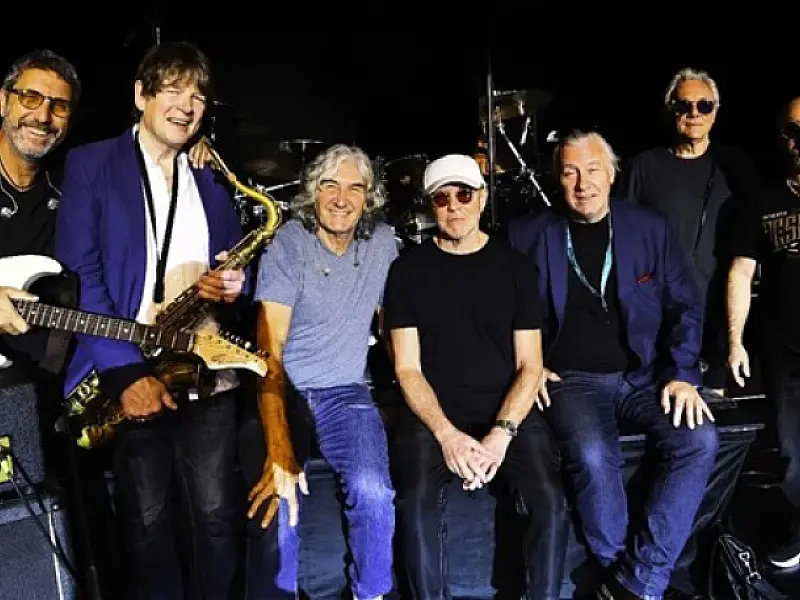 Dire Straits Legacy faz show inédito em Santos em maio