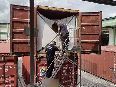 Receita Federal encontra 603 kg de cocaína em carga de milho que iria para Portugal