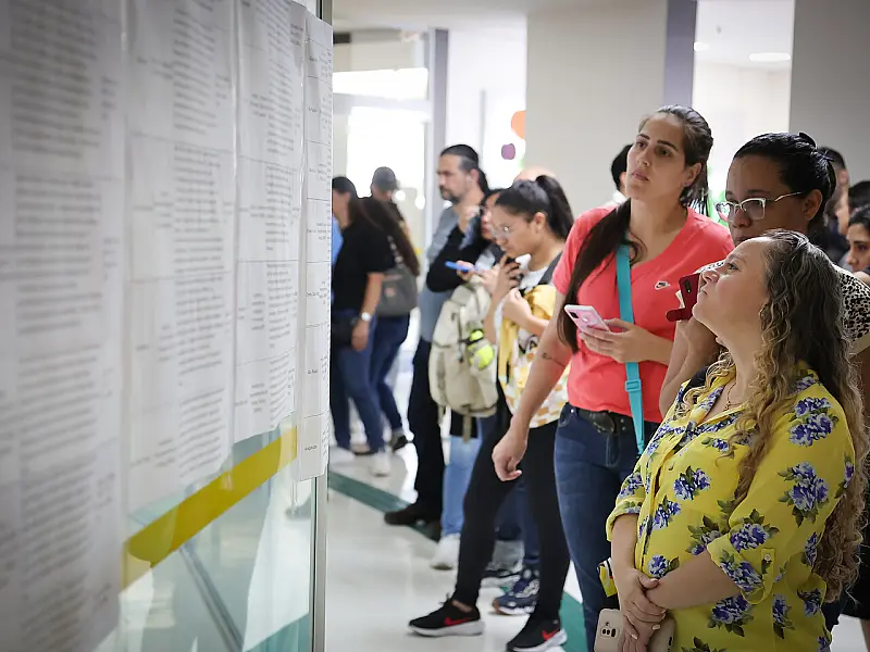 Ano novo, emprego novo: PAT e Trampolim oferecem quase 15 mil vagas em todo o estado de SP