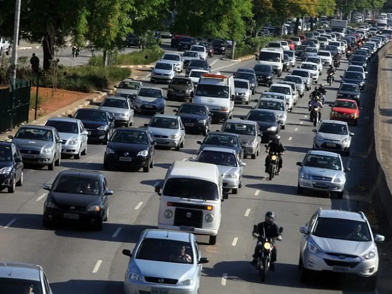 Feriado deve movimentar mais de 18 milhões de veículos nas rodovias estaduais de SP