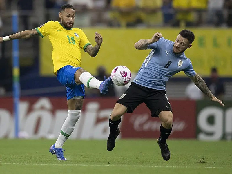 Tentando retomar vitórias, Brasil enfrenta Uruguai em Montevidéu
