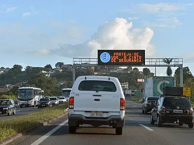 Mais de 86,7 mil motoristas de São Paulo já tiveram CNH renovada automaticamente, com economia de qu