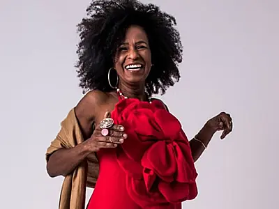Izzy Gordon canta Rainhas do Samba no Sesc Santos