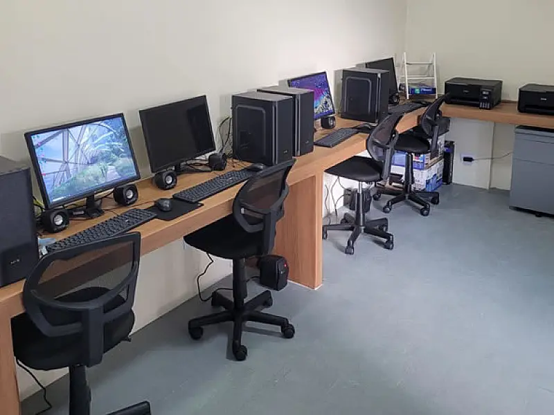 ALMA inaugura sala de informática com recursos destinados pela Autoridade Portuária de Santos