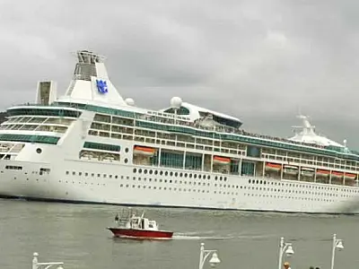 Santos firma parceria para formar jovens no setor de turismo e cruzeiros