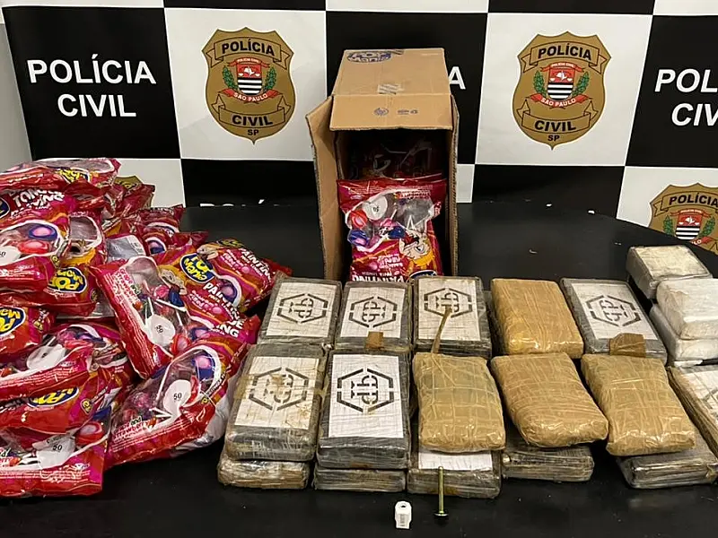 Polícia Civil prende trio com mais de 26 quilos de cocaína em Cubatão