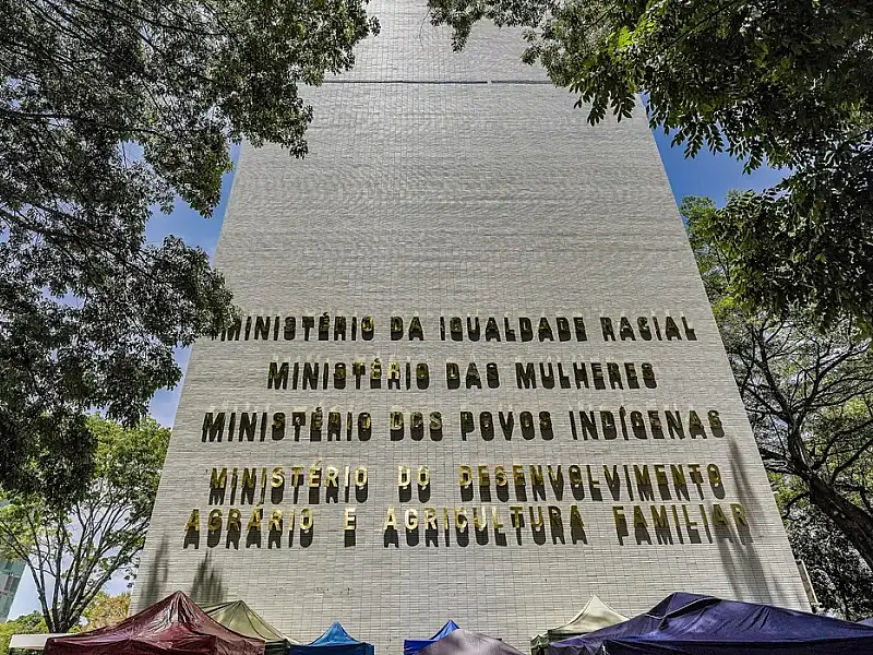 Governo e plataformas de mobilidade fazem acordo para combater racismo