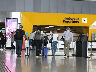 Vinte mil aposentados já compraram passagens pelo Programa Voa Brasil