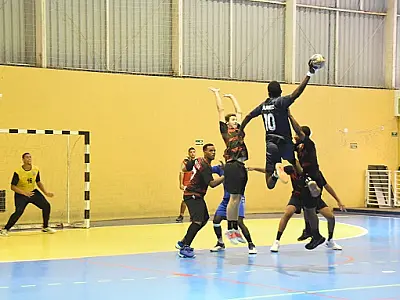 Handebol Masculino vence Pariquera Açú e está na Fase Final dos Jogos  da Juventude