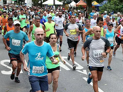 Prova de pedestrianismo altera trânsito na orla de Santos neste domingo