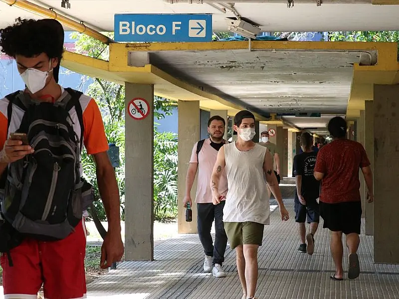 Lei que amplia Prouni para estudantes de escolas privadas é sancionada