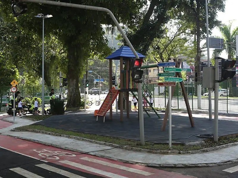 Santos reinaugura 'minicidade' educativa e anuncia criação da Escola Pública de Trânsito