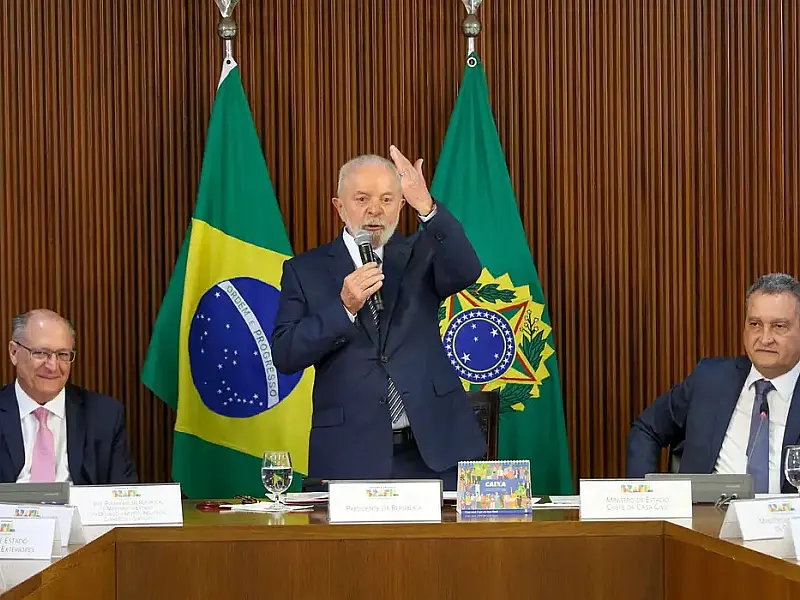 Lula pede que ações do governo sejam agregadas em uma única marca