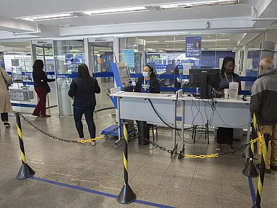 Caixa paga novo Bolsa Família a beneficiários com NIS de final 6
