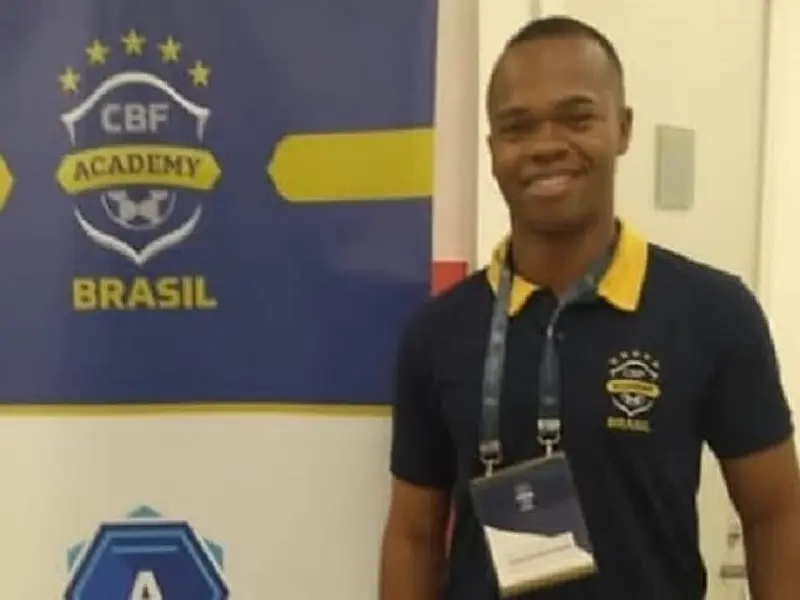 Em Santos, treinador Edivan Coelho inicia curso Licença PRO da CBF Academy