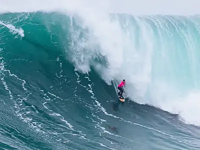 Pedro Scooby vence Gigantes de Nazaré