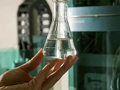 Vigilância Sanitária de SP emite alerta sobre contaminação por metanol