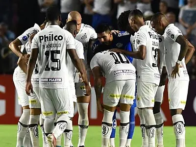 Santos enfrenta Coritiba em próximos jogos pelo Brasileirão e Copa do Brasil