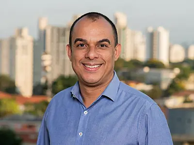 Presidente da Câmara Municipal de Santos avalia saldos da gestão