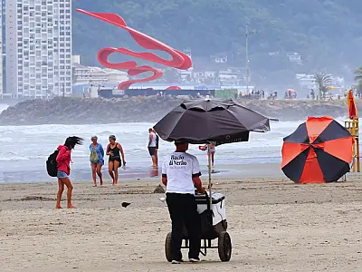 Feirantes, ambulantes e jornaleiros de Santos devem atualizar cadastros