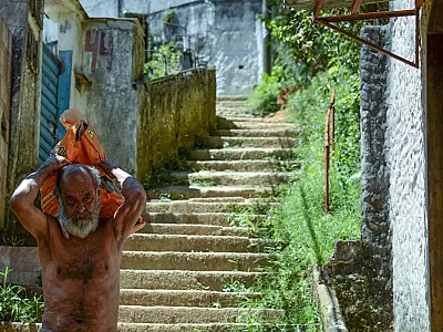 Moradores ainda buscam onde morar, um mês após tragédia