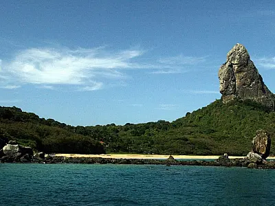 Fernando de Noronha deixa de exigir testes de Covid-19 para turistas