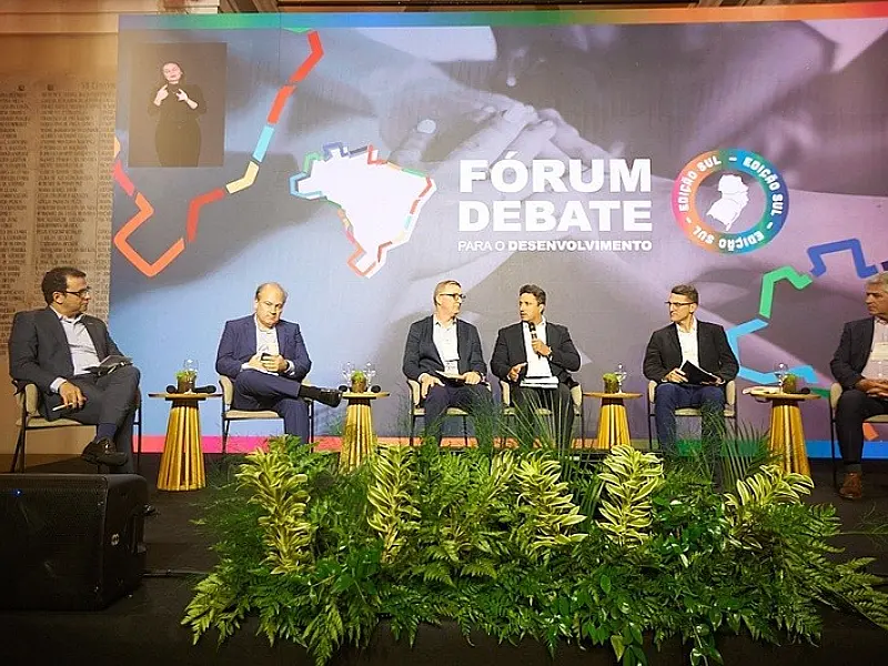 Cooperativismo, agro sustentável  marcam debates durante fórum nacional em Porto Alegre