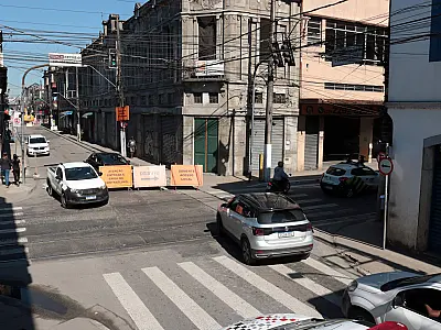 Ruas no Centro de Santos têm mudanças para sequência das obras do VLT