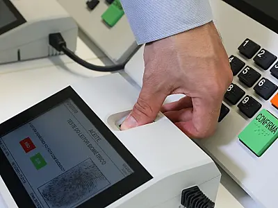 Voto em trânsito é opção para quem perdeu prazo de transferir título