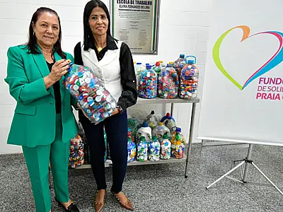 Moradores de Praia Grande/SP doam tampinhas para o Fundo Social