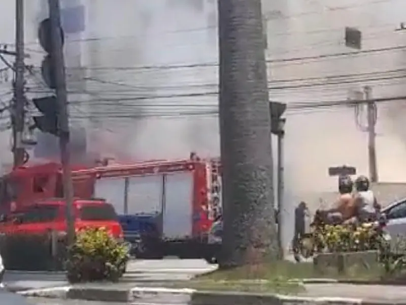 Fritadeira provoca incêndio em tradicional restaurante do Gonzaga