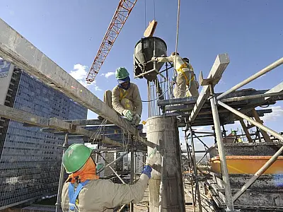 Fazenda aumenta previsão de crescimento do PIB para 2,5% este ano