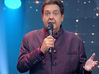 Faustão diz que 'está tudo ok com o rim' após passar por uma embolização
