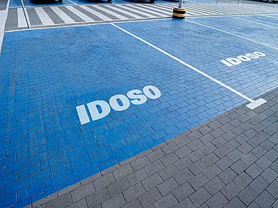 Veja como emitir credencial de vaga preferencial de idoso pelo celular