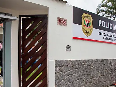 Mãe e filho são esfaqueados; suspeito é o companheiro dela