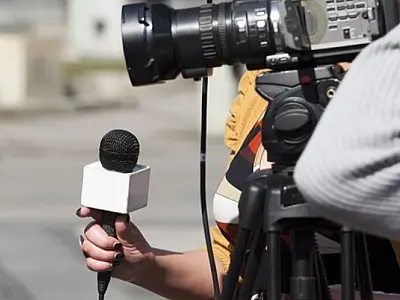 Para especialistas, o jornalismo está na mão das plataformas digitais