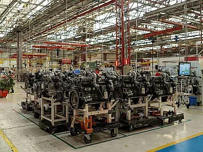 Indústria tem queda na produção e no emprego em abril