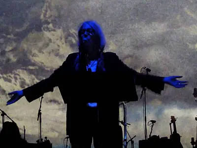 Abel Ferrara mistura Patti Smith com Ucrânia em filme muito incompreensível