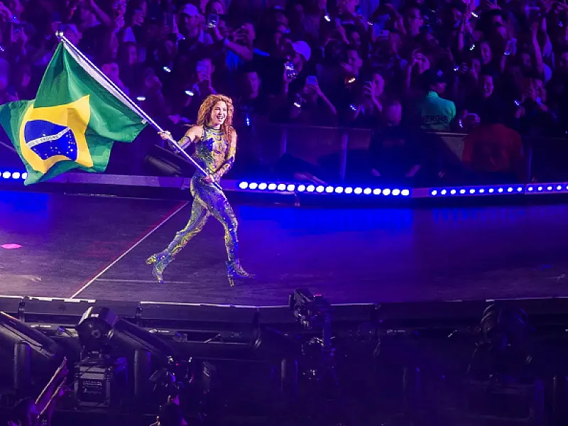 Shakira reúne multidão em Copacabana e impulsiona economia do Rio