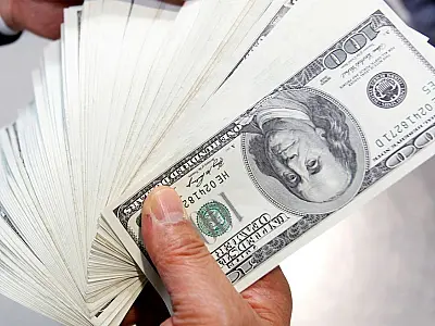 Dólar cai para R$ 5,10 com avanço das commodities