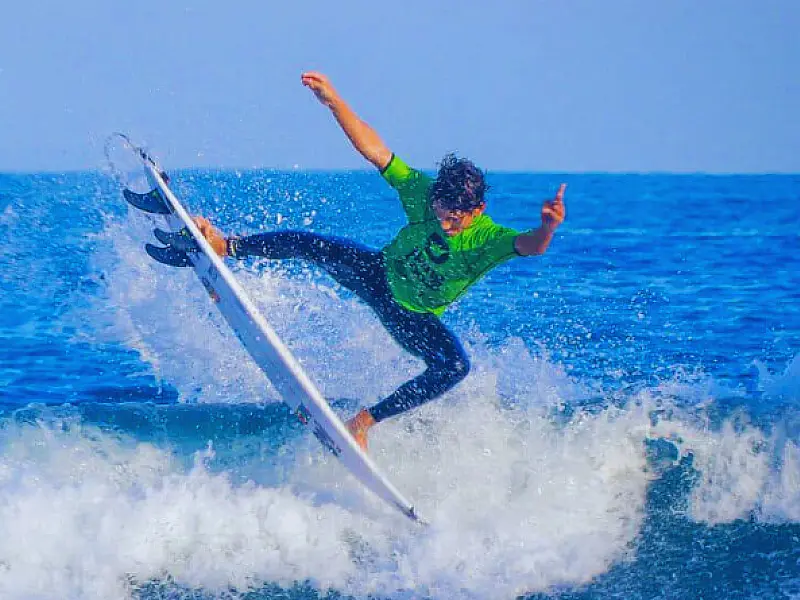 Guarujá recebe 1ª etapa do Circuito Guarujaense de Surf