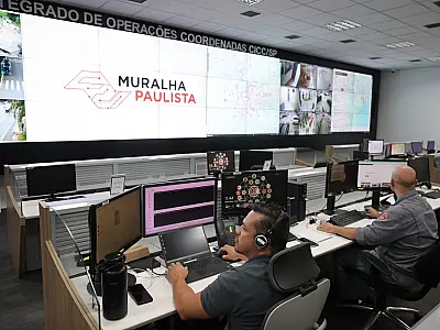 PM prende três procurados na Vila Belmiro e um no Allianz Parque, com ajuda do Muralha Paulista