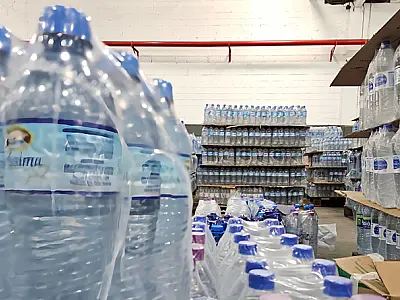 SP distribui mais de 215 mil garrafas de água para amenizar efeitos das queimadas em municípios