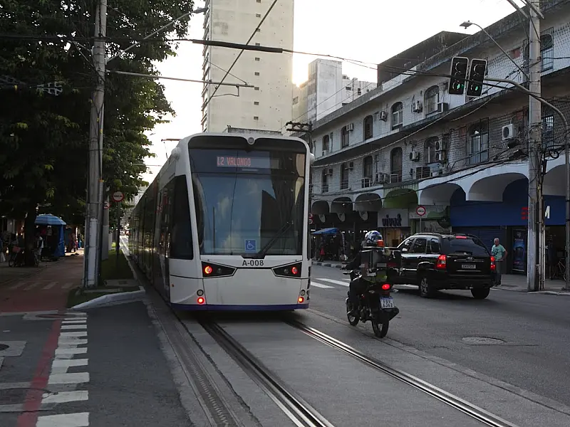 Segundo trecho do VLT já opera em horário integral no Centro de Santos