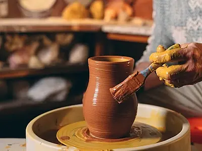 Oficina na Casa do Artesão de Santos ensinará modelagem de cerâmica