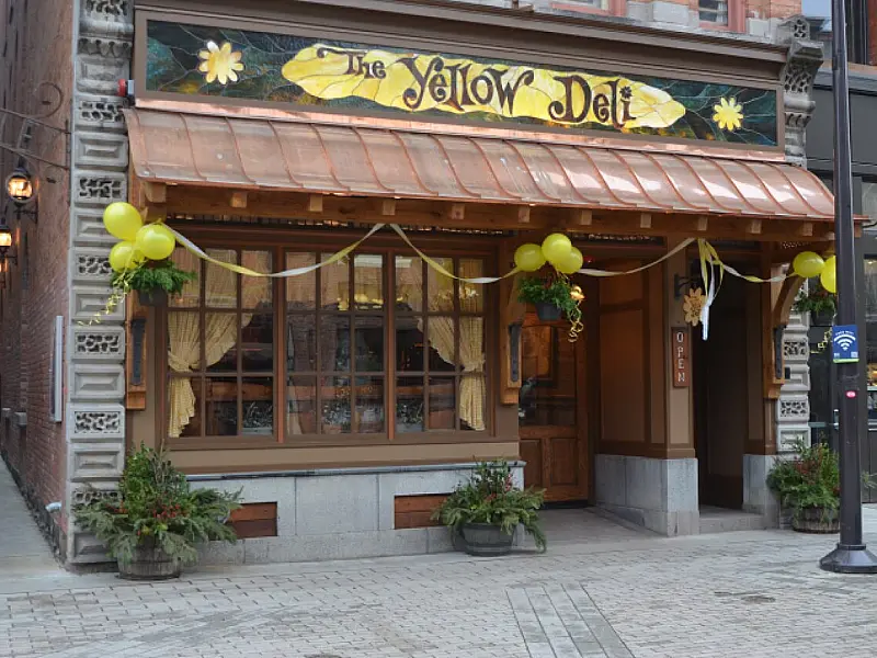 Seita perigosa ou grupo religioso? A verdade sobre o Yellow Deli