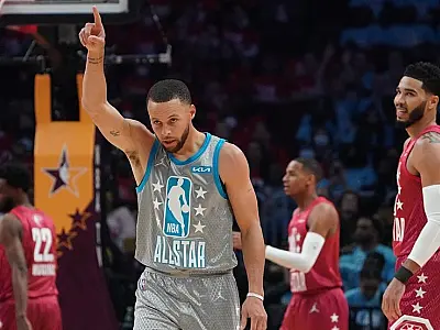 Curry brilha, e time LeBron vence time Durant no All-Star Game