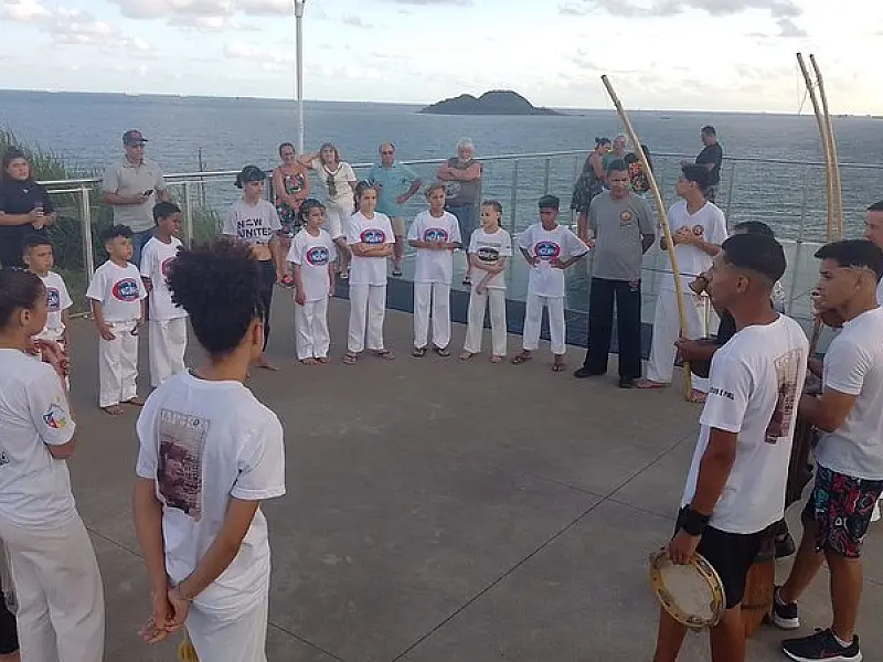 Mirante das Galhetas recebe roda de capoeira, neste domingo