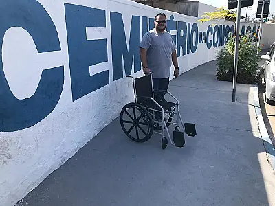 Cemitérios da cidade do Guarujá recebem cadeiras de rodas e escadas