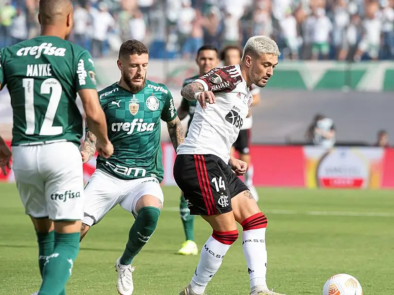 Falta de pontaria acende alerta do Palmeiras em início ruim no Brasileiro